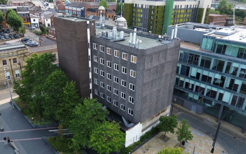 Qube St Petersgate - Exterior
